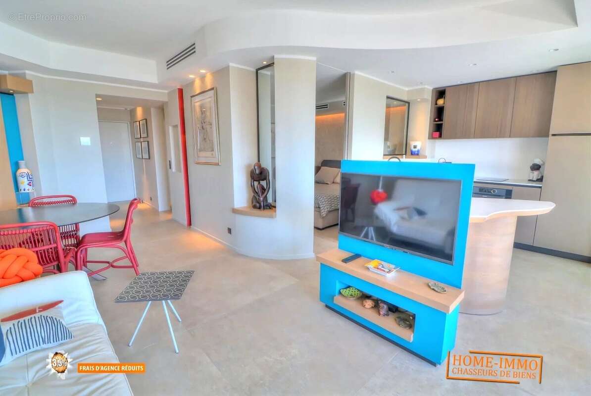 Appartement à VILLENEUVE-LOUBET