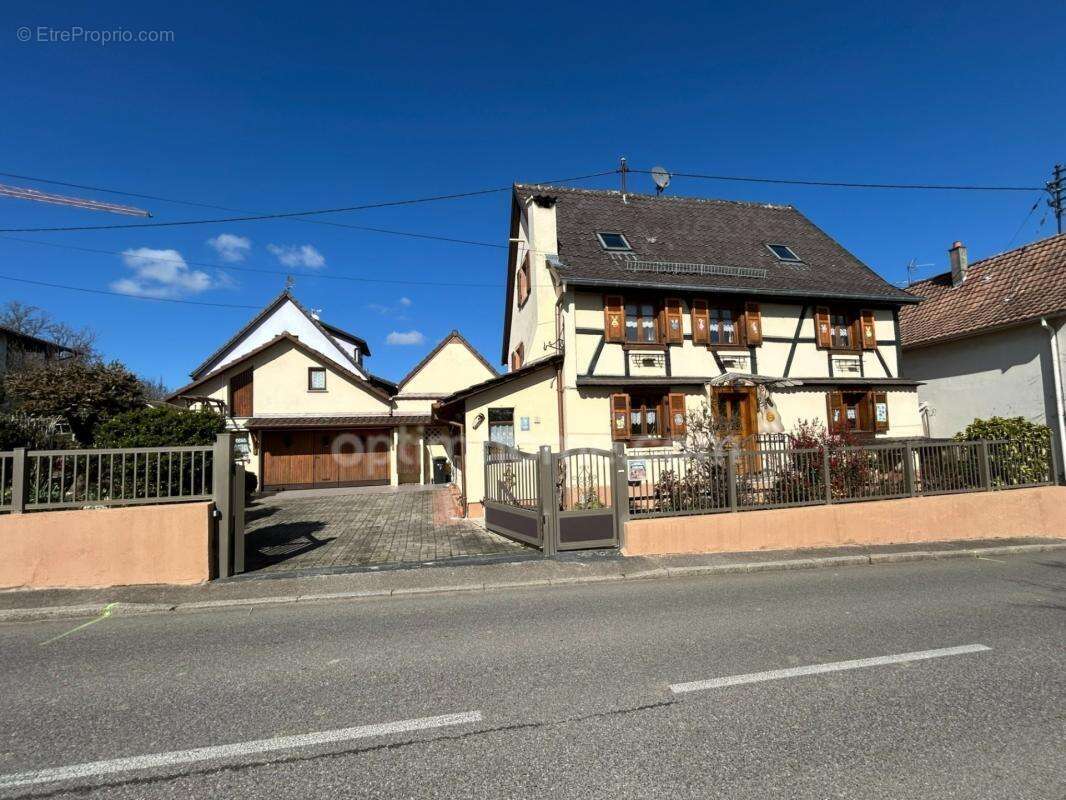 UFFHEIM, Magnifique maison alsacienne, 159.50m², 4chambres, climatisation, panneaux solaires. Beaucoup de cachet et de charmes - photo 3