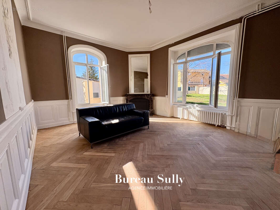St Didier sur Chalaronne centre ( 01140 ) Maison 300 m2 Terrain 525 m2, ttes commodités, 20 mn gare Belleville - photo 8