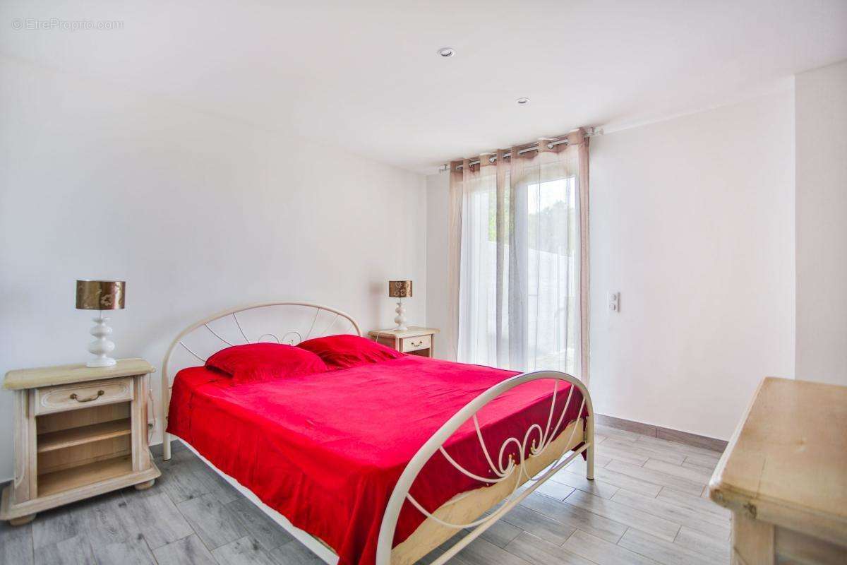 Maison à MANDELIEU-LA-NAPOULE