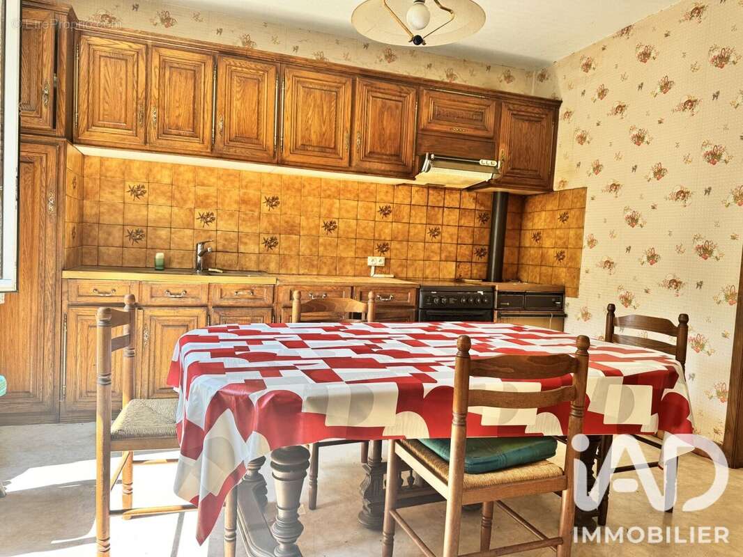 Maison 140 m² à Cayrols  - photo 3