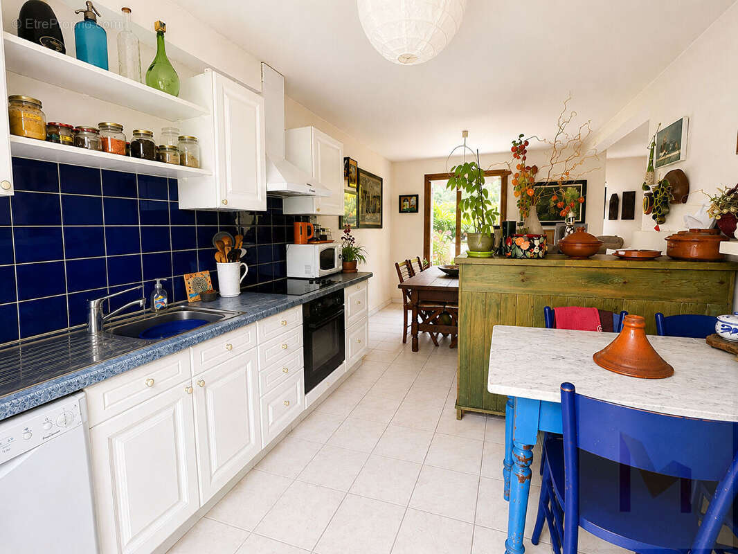 Charmante maison 5 pièces sur une parcelle de 217 m², au calme absolu. - photo 9