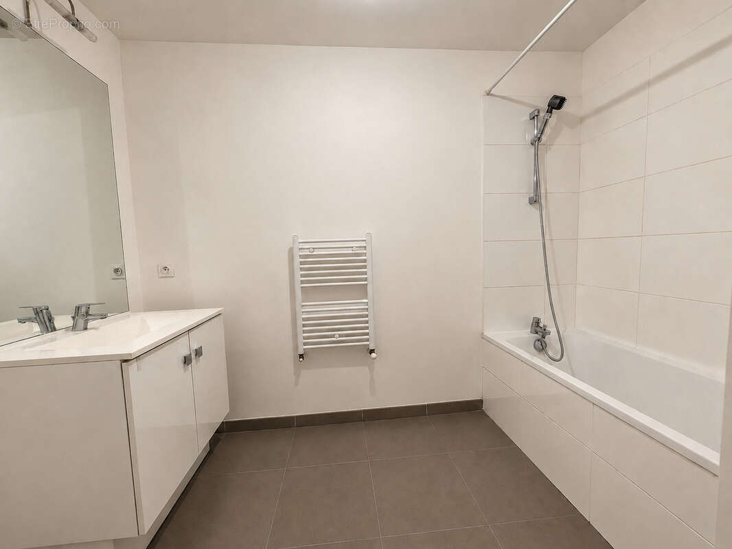 Appartement à MARSEILLE-7E