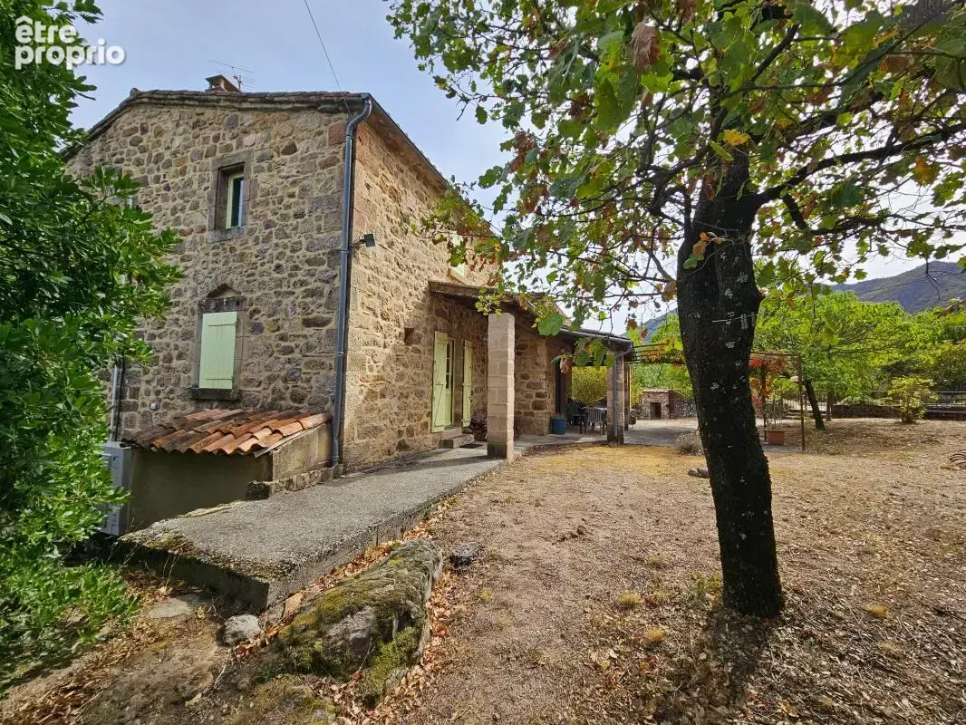 Maison à GRAVIERES