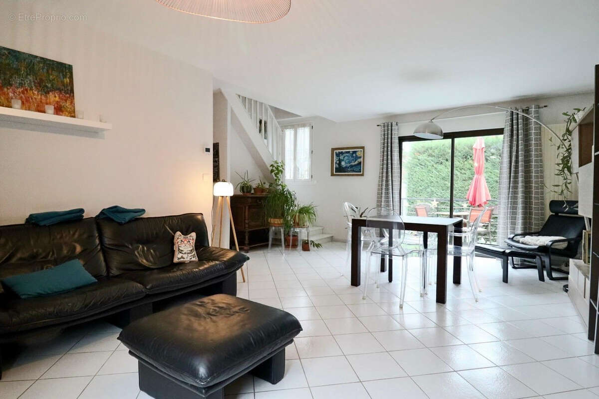 Maison à LES PAVILLONS-SOUS-BOIS
