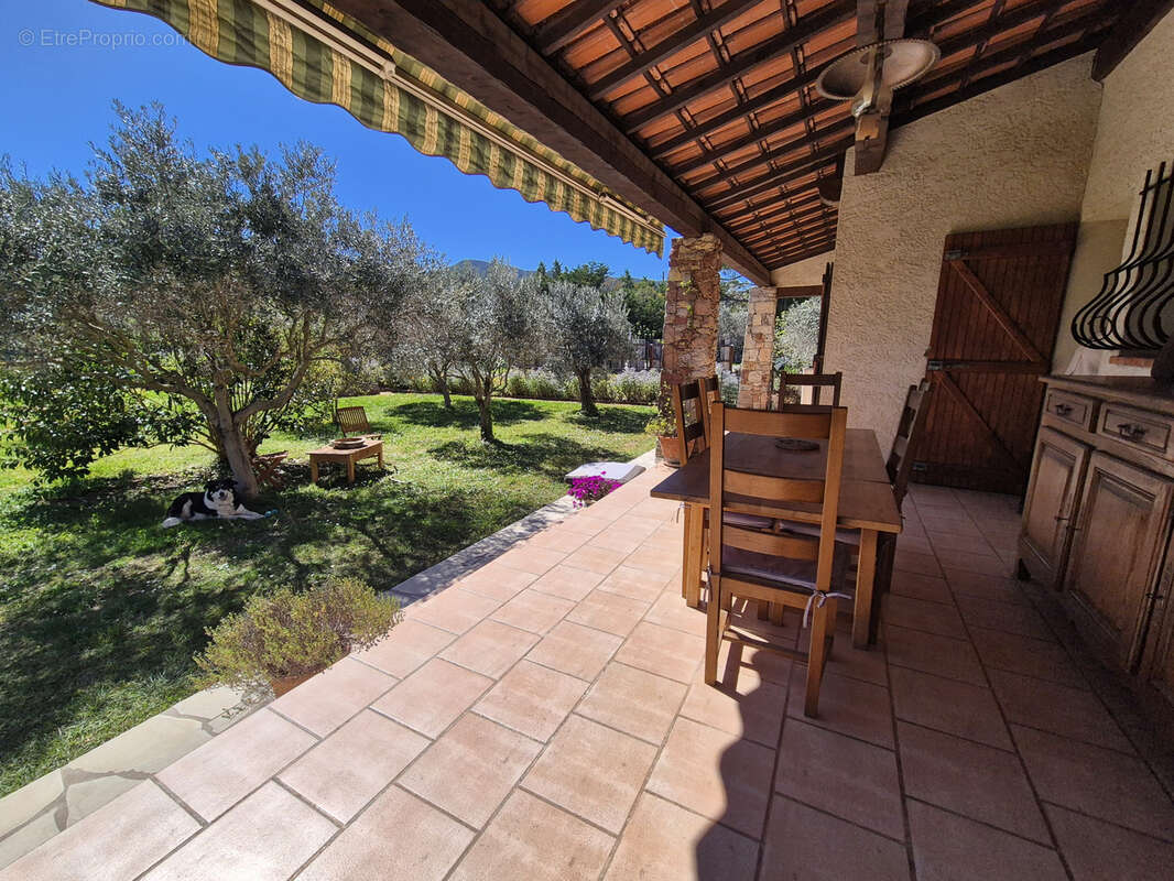 Maison à SOLLIES-PONT