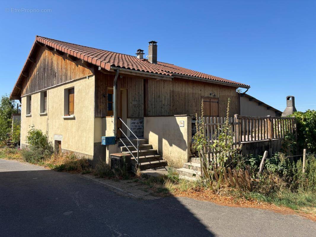 Maison à DOMAIZE