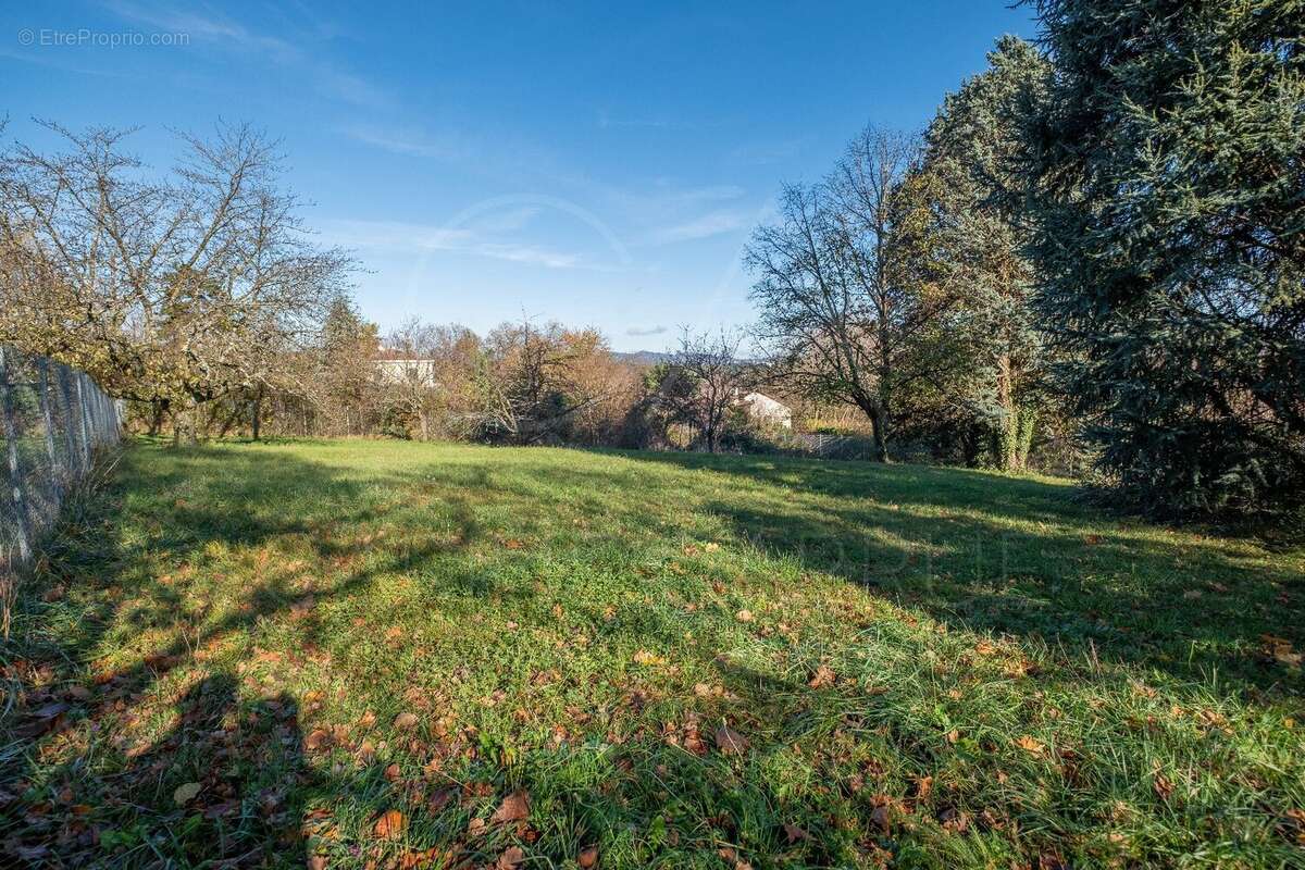 Terrain à TASSIN-LA-DEMI-LUNE