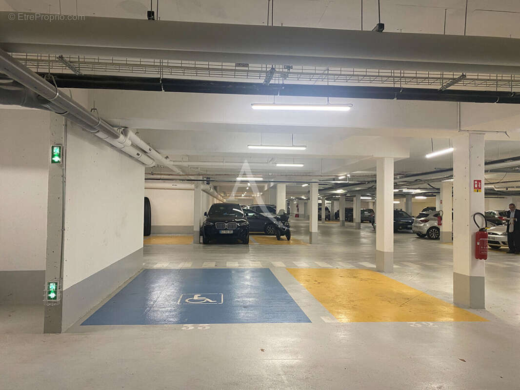 Parking à ASNIERES-SUR-SEINE