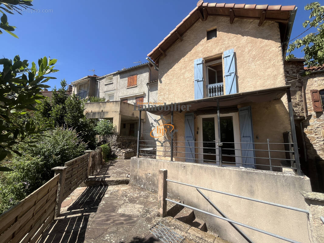 Maison à SAINT-FELIX-DE-SORGUES