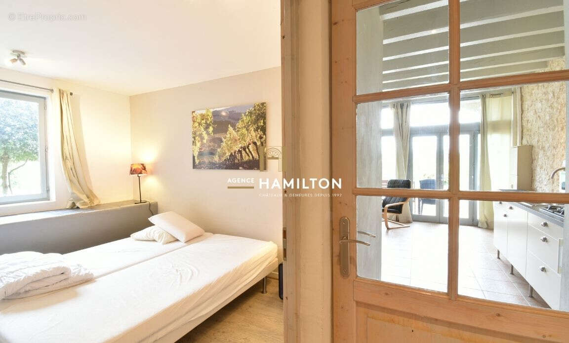 Propriete avec gites et salles de reception-reunion - photo 12