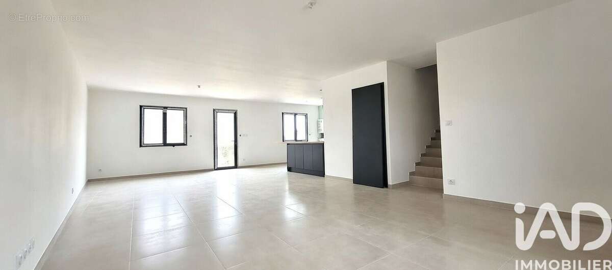 Photo 4 - Maison à CAMARET-SUR-AIGUES