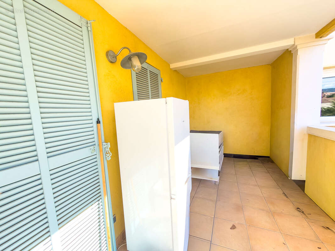 Appartement à LA LONDE-LES-MAURES