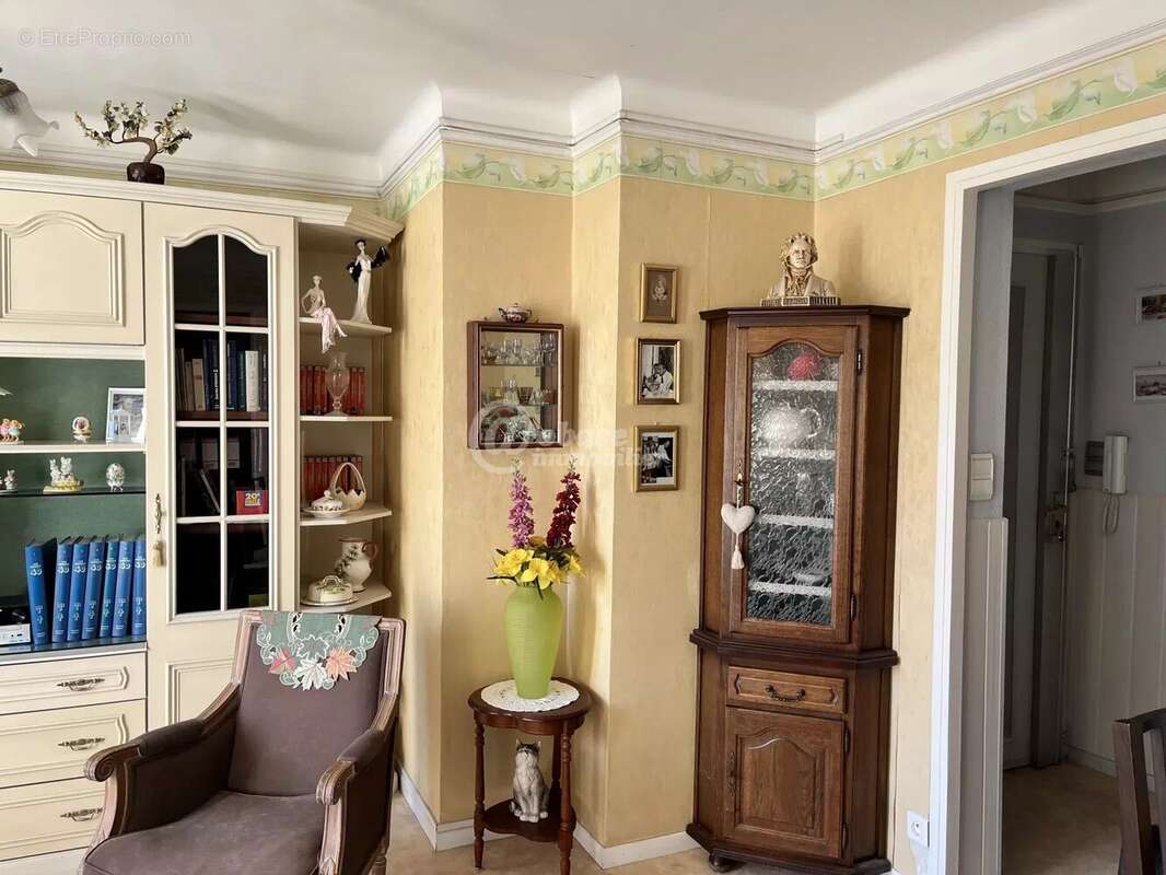 Appartement à MARSEILLE-5E