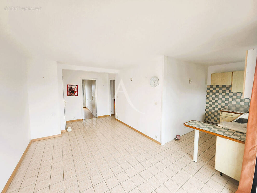 Appartement à FRESNES