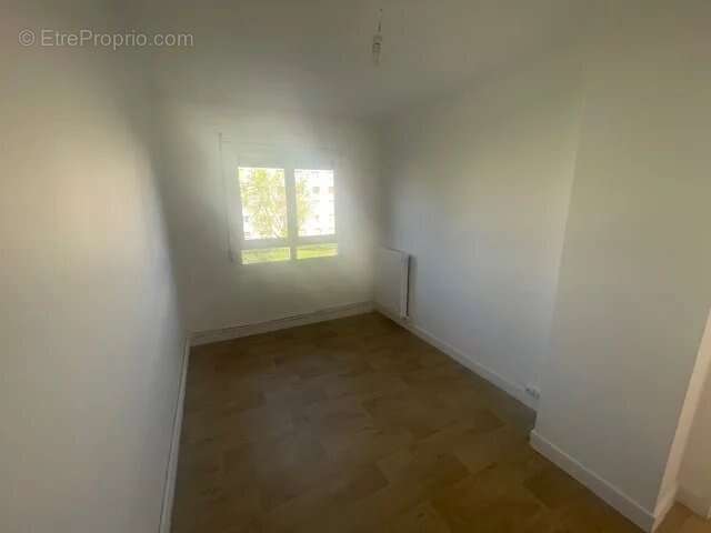 Appartement à SARTROUVILLE
