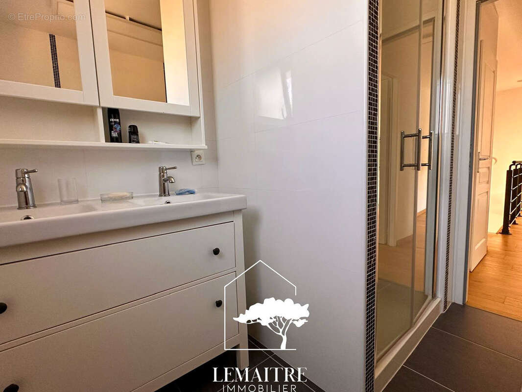 Maison à LES MATHES