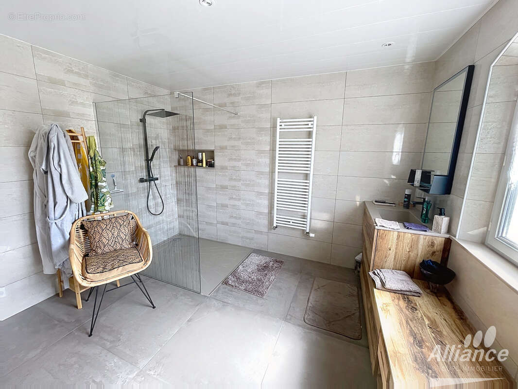Maison de 1992 avec 4 chambres et piscine - photo 11