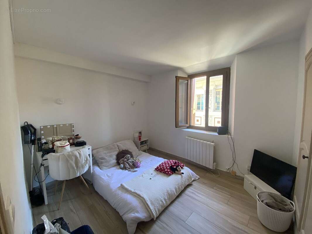 Appartement à L'ISLE-SUR-LA-SORGUE