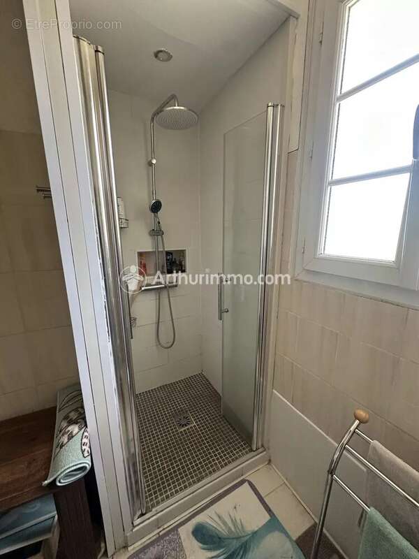 Ensemble immobilier avec maison, grange et plus de 7 000 m² de terrain – Neuvic - photo 17
