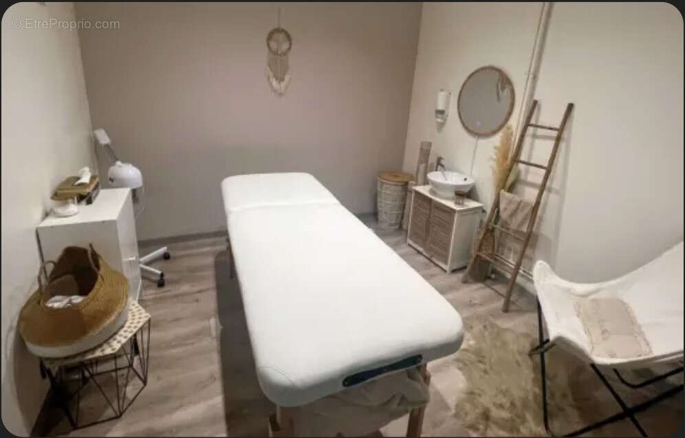 Commerce à SURY-LE-COMTAL