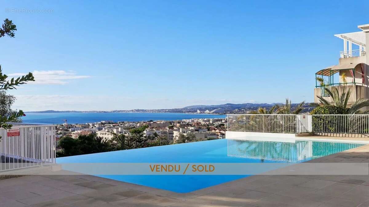 Appartement à SAINT-LAURENT-DU-VAR