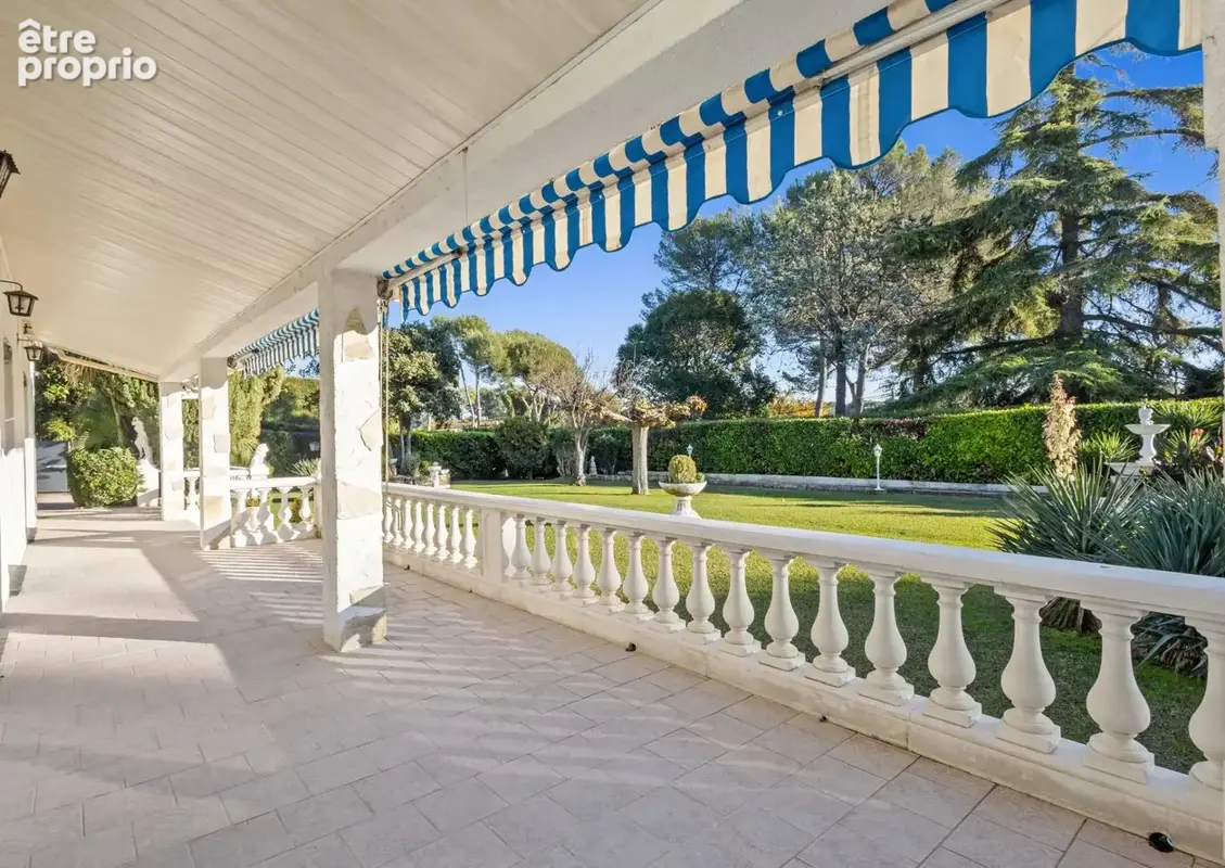 Mougins : villa 4 ch - piscine et magnifique terrain paysagé - photo 11