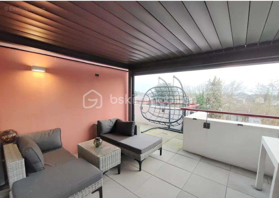 Coup de cœur : magnifique F5 à Montfermeil avec une terrasse de 45 m² et place de parking, proche des commerces, transports et é - photo 2