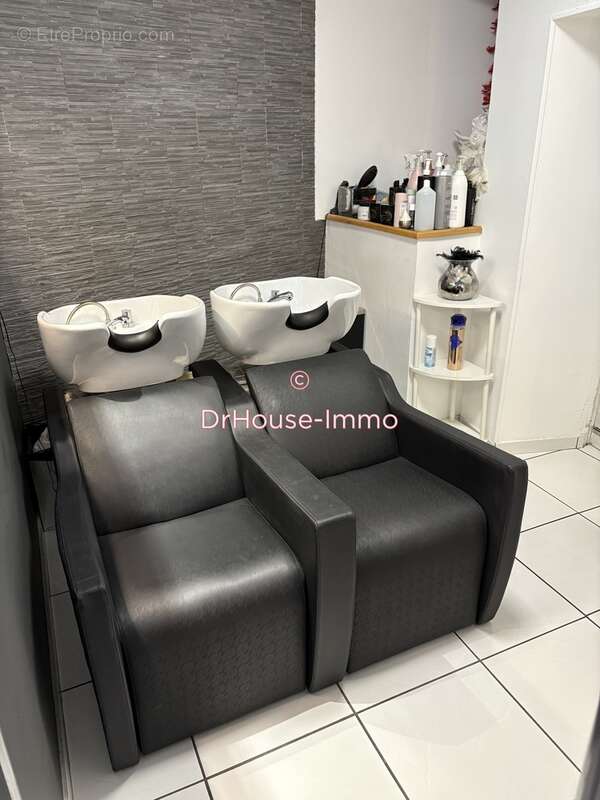 Commerce 58 m² à Deols  - photo 24