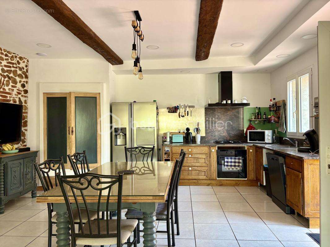 Maison familiale de 150 m² avec garage à vendre à Ponteilla (66) - photo 5