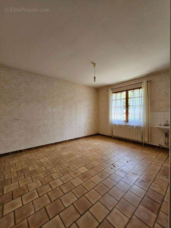 Maison à MAROLLES-LES-BRAULTS