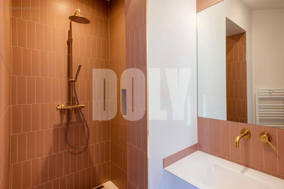Appartement à PARIS-9E