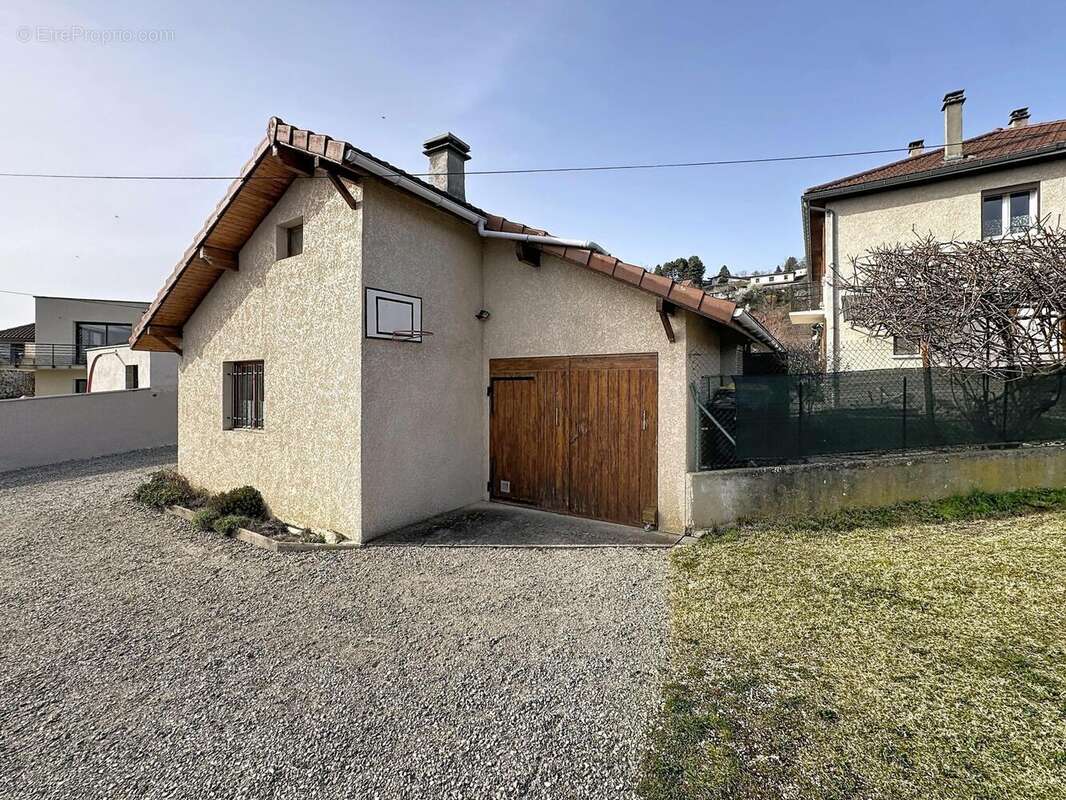 Maison 104 m² à Voiron  - photo 8