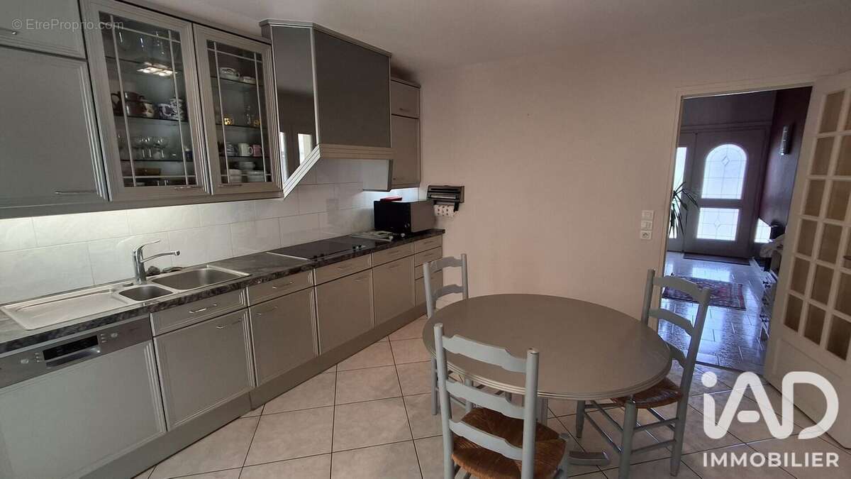 Maison 145 m² à Angers  - photo 5