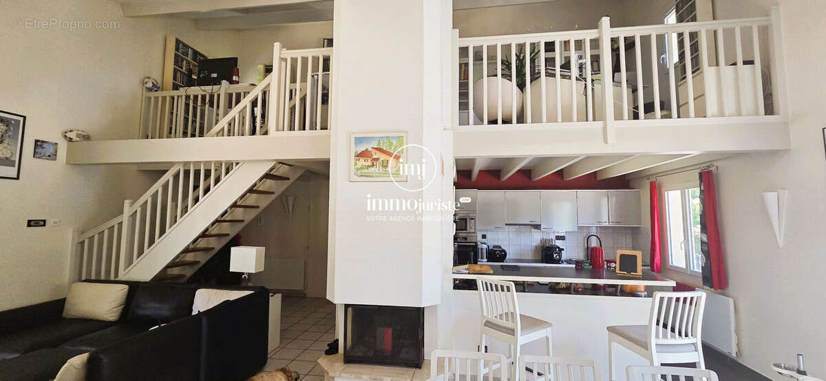 Maison 197 m² à Limoges  - photo 4