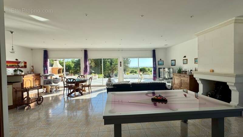 Maison à PORT-DES-BARQUES