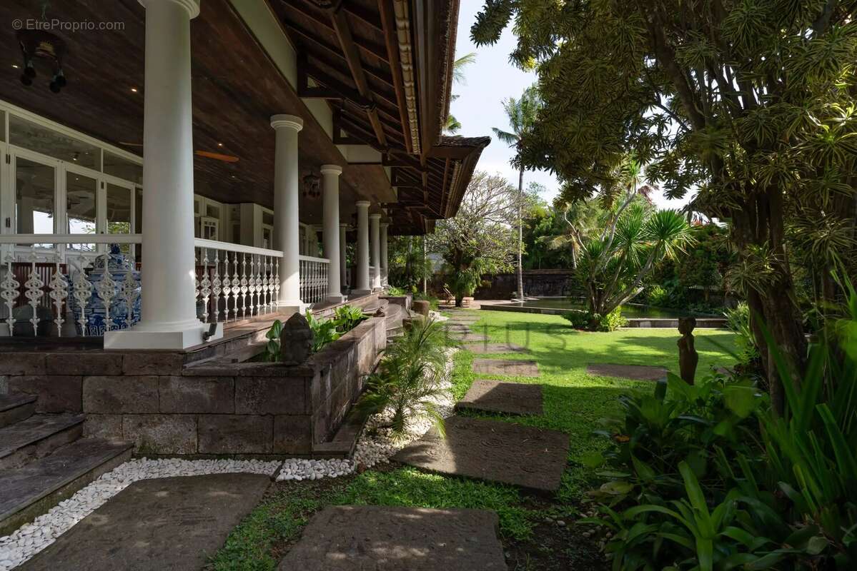 Domaine Colonial de Luxe Intemporel  Rare Résidence Familiale en Pleine Propriété près de Canggu, Bali - photo 29
