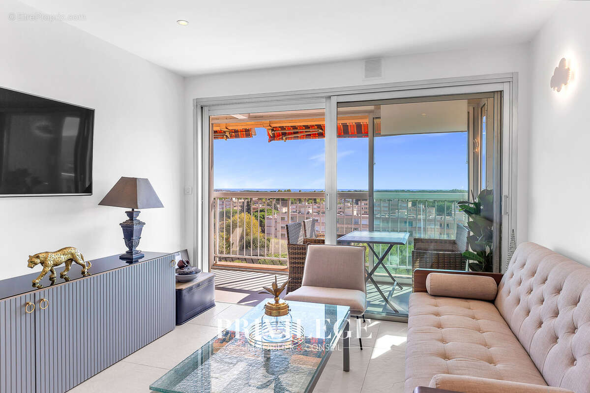 Appartement à MANDELIEU-LA-NAPOULE