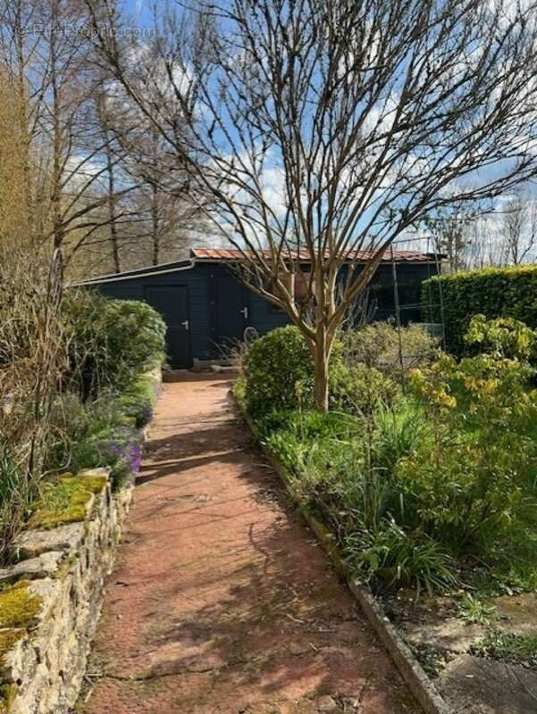 Maison à CHAMPAGNE-MOUTON