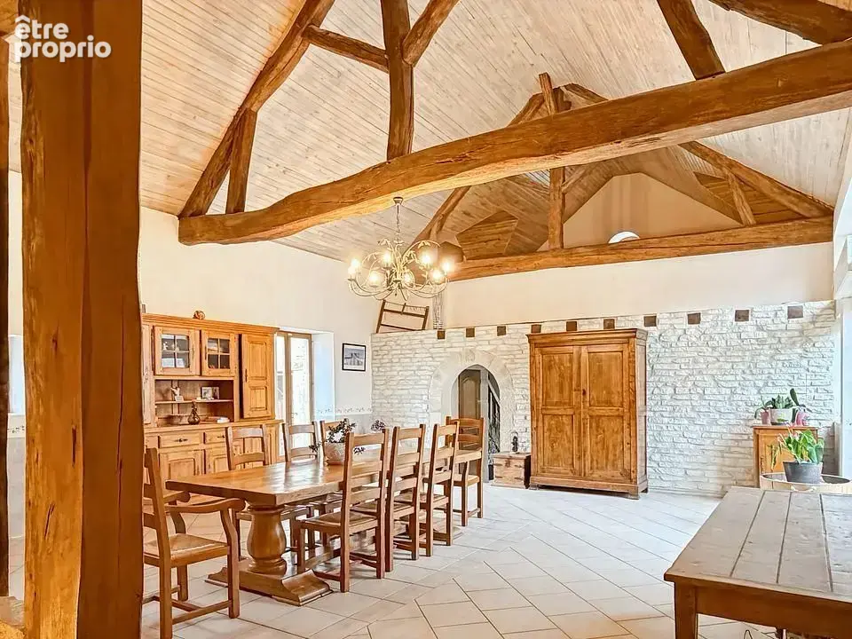 Maison 6 pièces 224 m² à vendre à Neuville-Aux-Bois (45170) - photo 1
