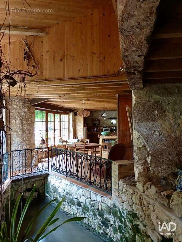 Photo 9 - Maison à SAINT-BEAUZEIL