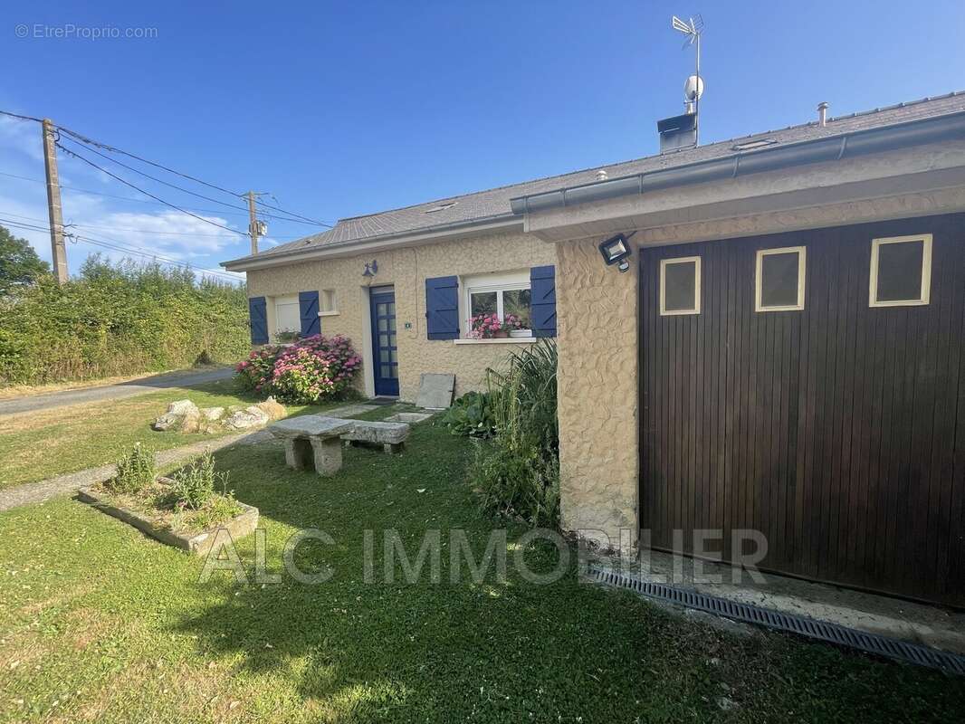 Maison à LE MELE-SUR-SARTHE