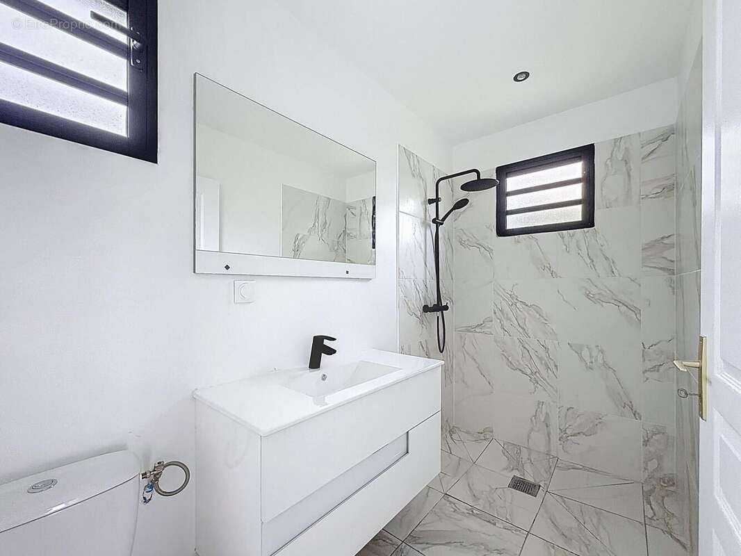 Photo 5 - Maison à BAIE-MAHAULT