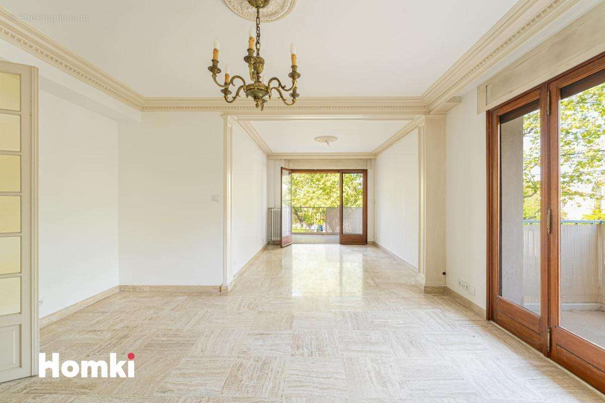 Appartement T3 de 68 m² à Marseille 13012, Boulevard Dié - photo 4