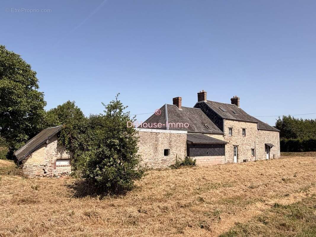 Maison à LE MESNIL-AUZOUF