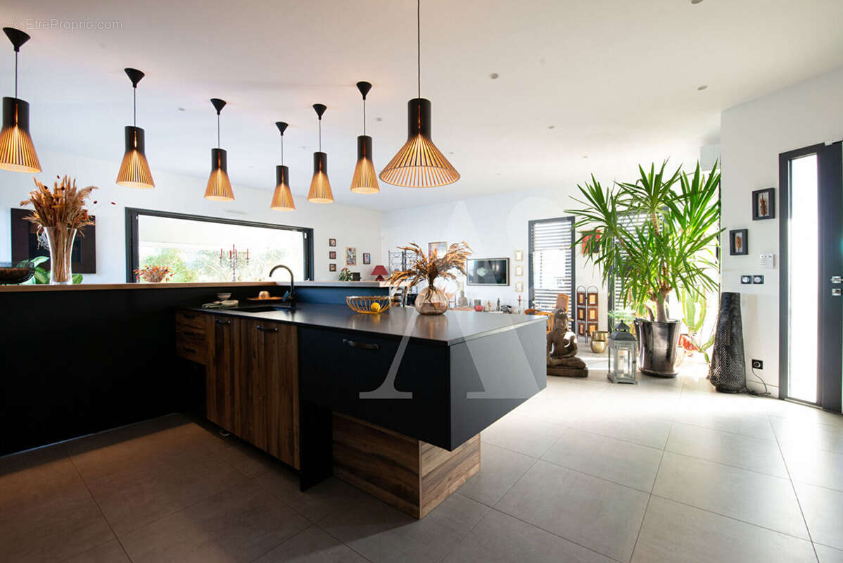 Maison à CARBON-BLANC