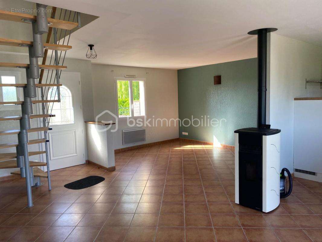Maison 6 pièces 113 m2 - photo 2