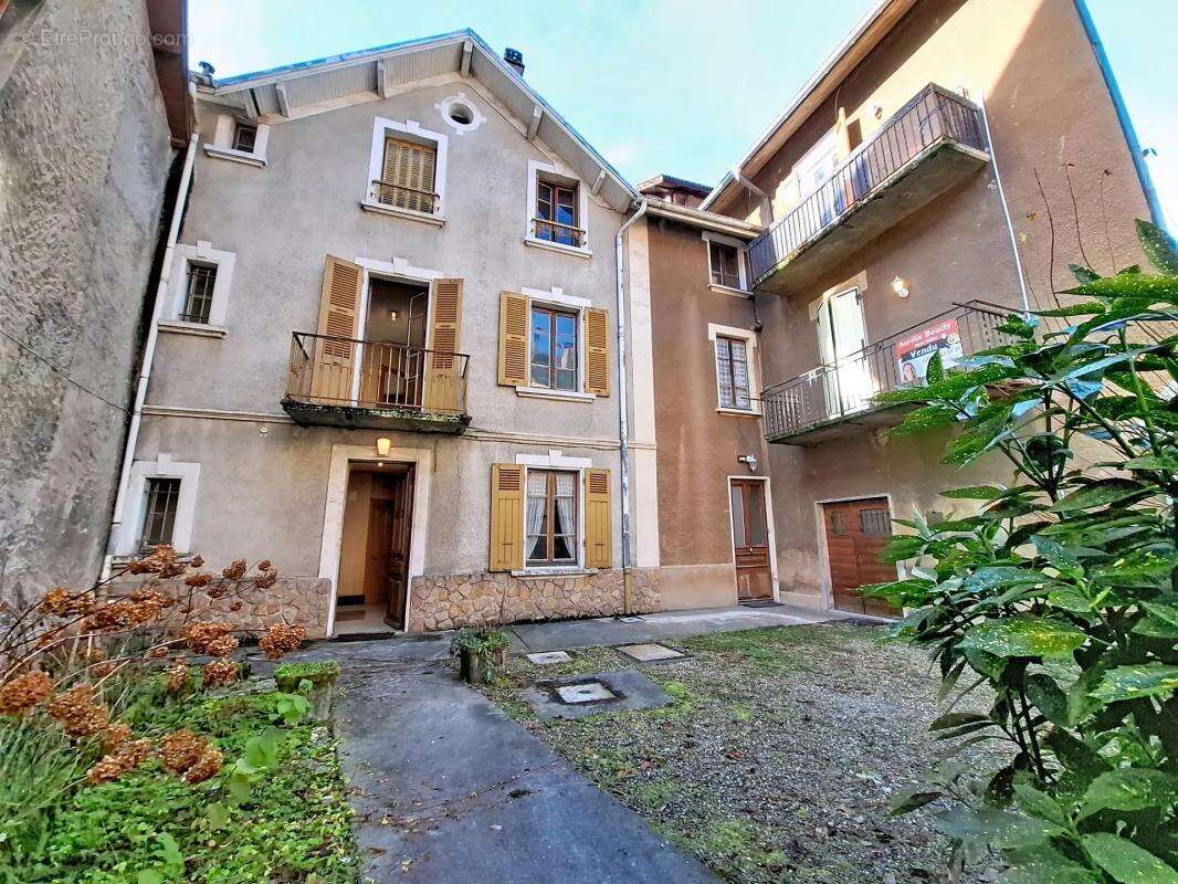 Maison à LES ECHELLES