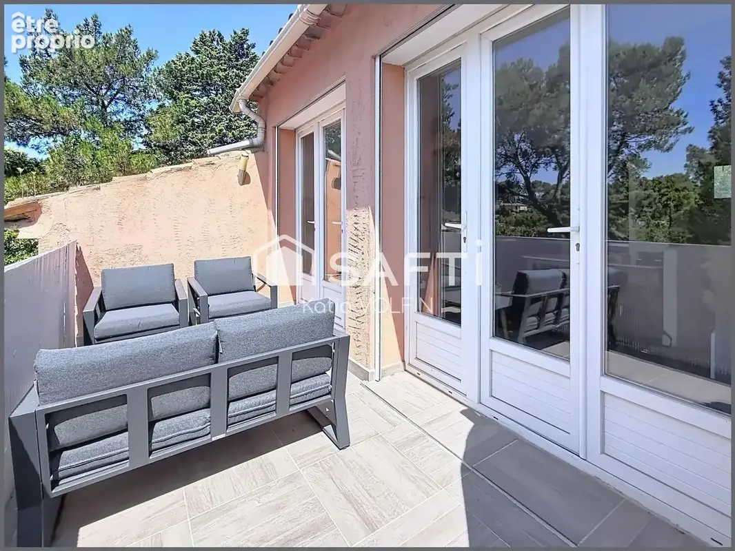Photo 1 - Appartement à LA BOUILLADISSE