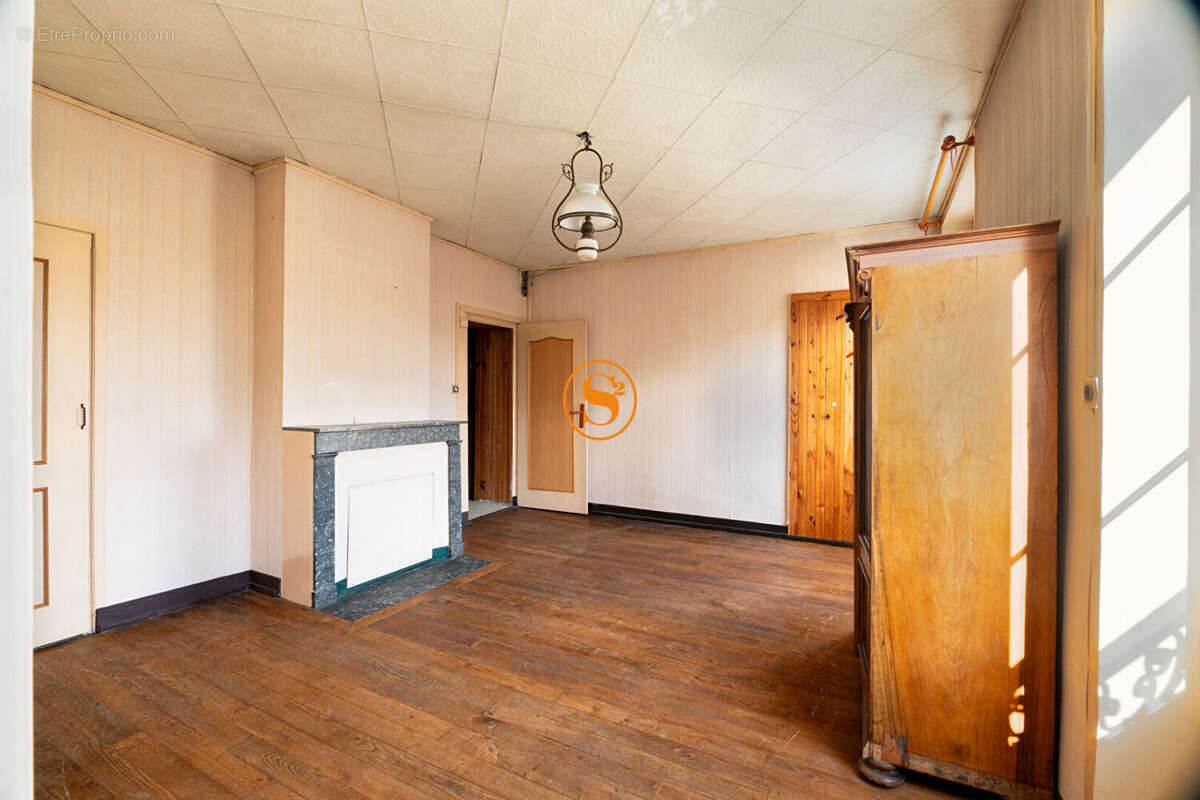 Maison à LA CHAPELLE-EN-SERVAL